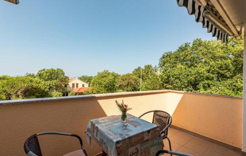 Potocnica Apartment | Stunning Apartment In Potocnica
