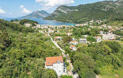 Zuljana Apartment | Stunning Apartment In Zuljana