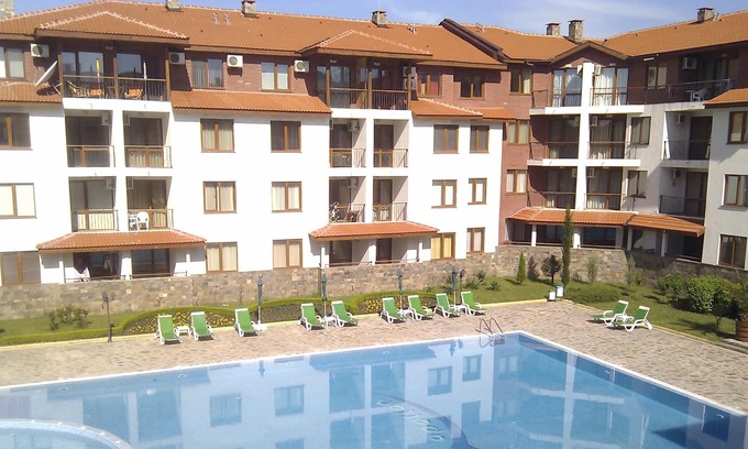 Nessebar Apartment | Stunning Apartment with pool in Ravda, Bulgaria