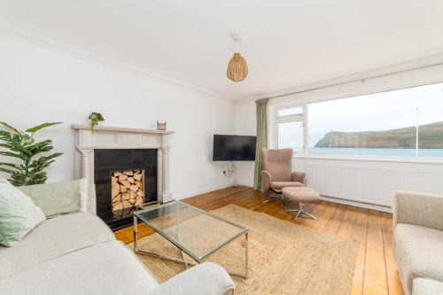 Port Erin House | Stunning beach house with garage