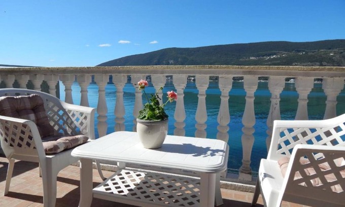 Herceg Novi Apartment | Stunning Beachfront Stay in Herceg Novi - Deluxe One Bedroom Apartment C