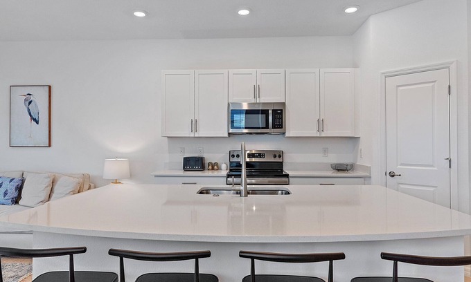 Sarasota House | Stunning, Brand New in Skye Ranch, Close to Mayakka, 12 Miles to Beaches