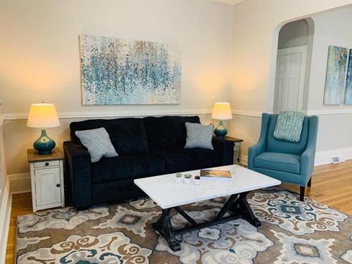 Greeley Apartment | Stunning Bungalow next to UNC - Free Bikes!