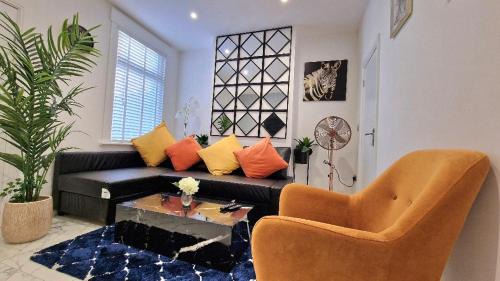 West Thurrock House | Stunning, clean, free parking home, ideal long stays