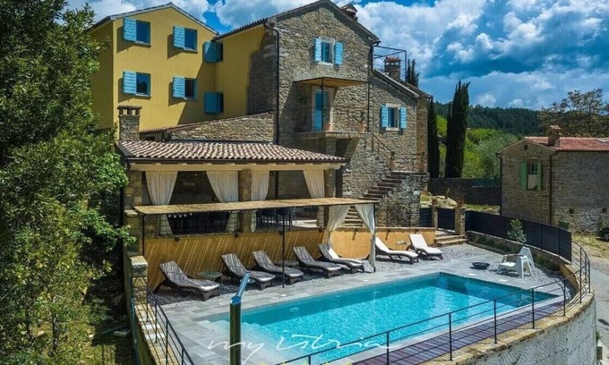 Livade Villa | Stunning cozy Casa Jovanin with private pool near Buzet
