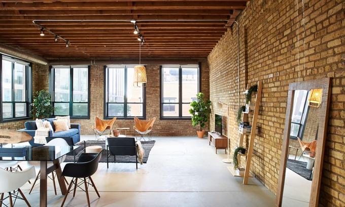 West Loop Apartment | Stunning Designer Loft in Fulton Market, Sleeps 24 | Featured In Architectural D