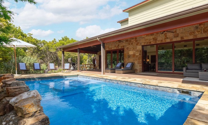 Driftwood House | Stunning Dripping Springs Escape | Private Pool & Dogs Welcome!