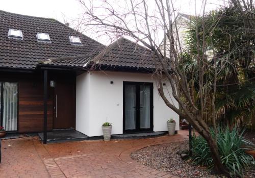 Staple Hill Apartment | Stunning guest house in Frenchay