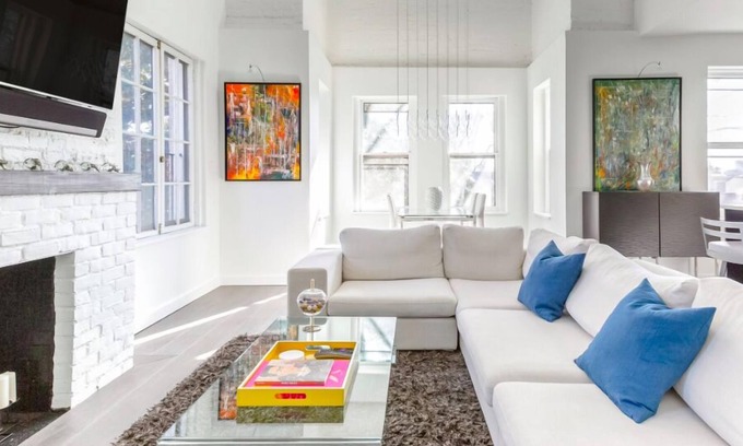Georgetown Condo | Stunning High-End Georgetown Condo