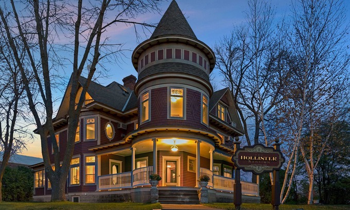 Prescott House | Stunning Historical Mansion: 8 bedrooms (sleeps 16+).