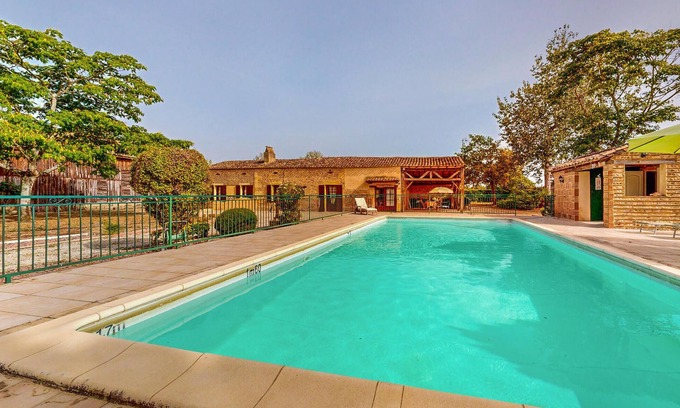 Saint-Pierre-d'Eyraud House | Stunning home in St Pierre d'Eyraud