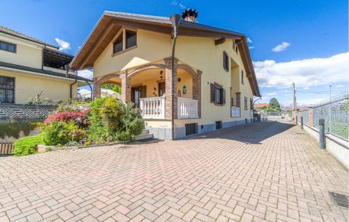 Bosconero House | Stunning Home In Bosconero With Kitchen