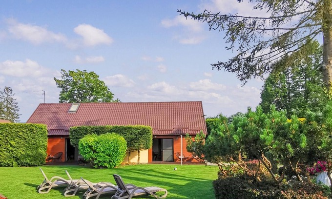 Cieciorka House | Stunning home in Cieciorka