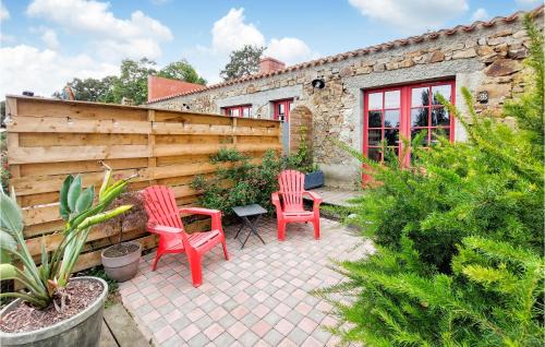Frossay House | Stunning Home In Frossay With Wifi