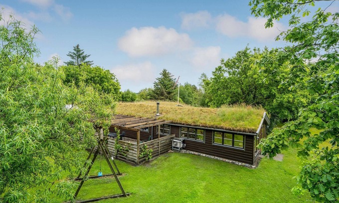Nørklit House | Stunning home in Frøstrup with WiFi