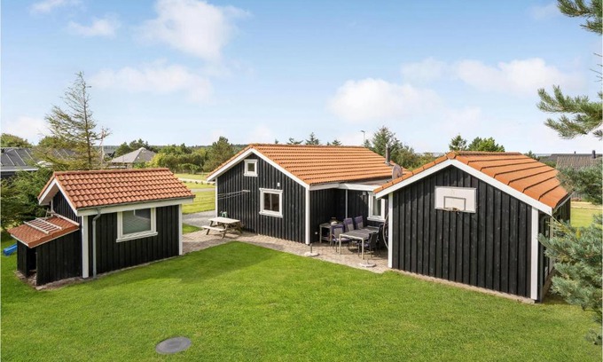 Trend House | Stunning Home In Løgstør With Wifi