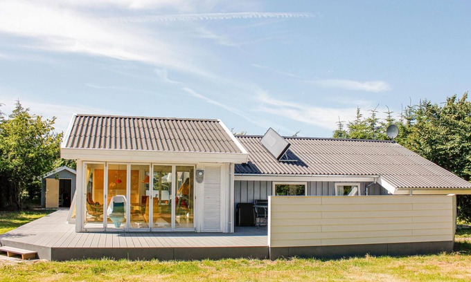 Grønhøj House | Stunning home in Løkken with WiFi