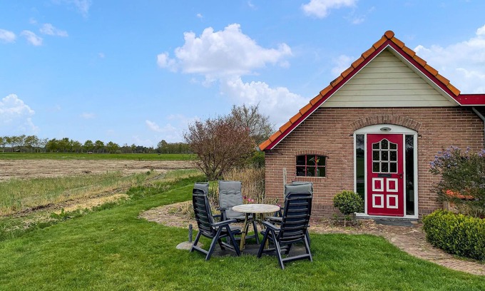 Municipality of Putten House | Stunning home in Putten with WiFi