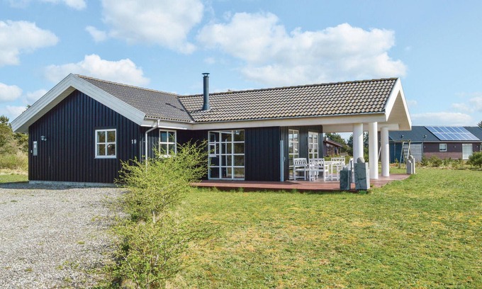 Ringkøbing-Skjern Municipality House | Stunning home in Skjern with kitchen