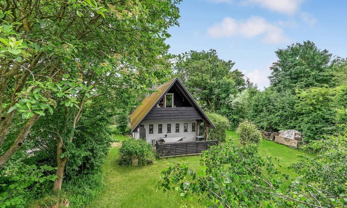 Frolunde House | Stunning home in Slagelse with kitchen