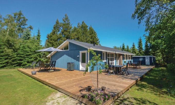 Bøtø By House | Stunning home in Væggerløse with sauna