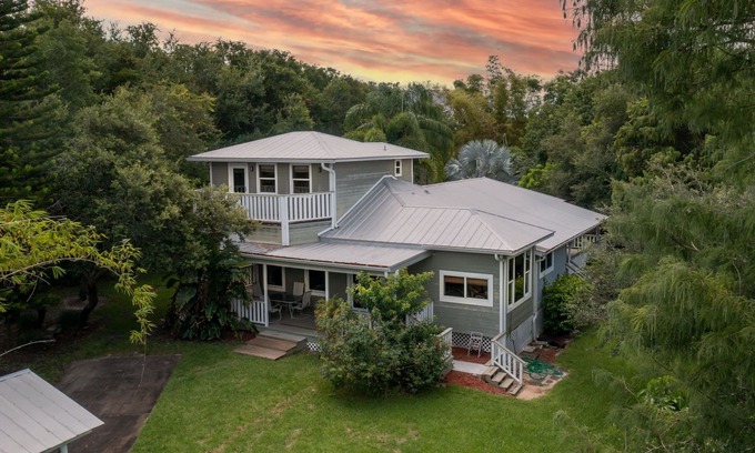 Roseland House | Stunning Home Tucked Away but Close to Everything!