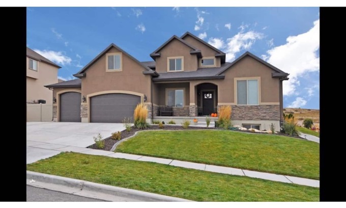 Saratoga Springs House | Stunning Home-Vivid Lake/MTN Views! Sleeps 14