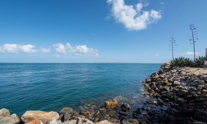 Amity Point House | Stunning Home With Bay Views