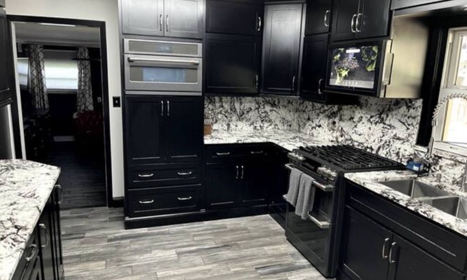 New Lisbon House | Stunning home with in ground pool, hot tub, bocce court, gourmet granite kitchen