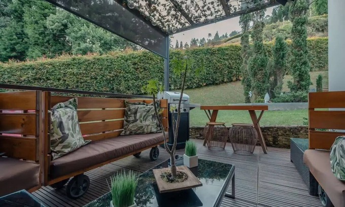 Guarne Cottage | Stunning House with Jacuzzi In Guarne