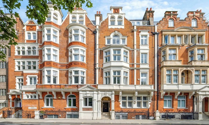 Knightsbridge and Belgravia Apartment | Stunning Hyde Park Flat