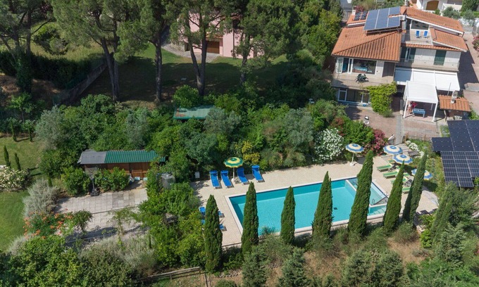 Montelupo Fiorentino Villa | Stunning villa with WIFI, private pool, A/C, TV, terrace, pets allowed, panoramic view and park.