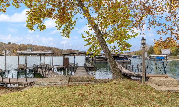 Climax Springs House | Stunning Lake View On A Nice & Quiet Relaxing Home