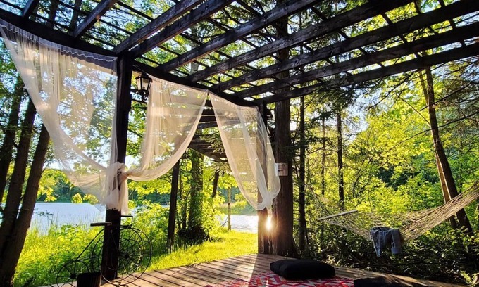 Stirling Cottage | Stunning Lakeside Resort