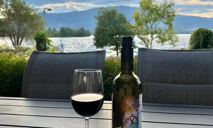 Okanagan-Similkameen Villa | Stunning Lakeside Villa, Great For Snowbirds