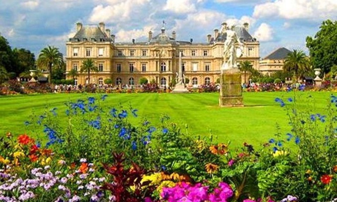 Quartier de la Monnaie Apartment | STUNNING LOCATION STYLISH SPACIOUS APART STEPS TO PONT NEUF & SEINE RIVER