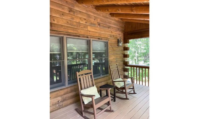 Briar Crest Woods Cabin | Stunning Log Cabin Minutes from Jack Frost/Big Boulder