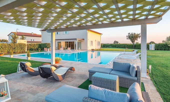 Monsummano Terme House | Stunning luxury villa with spa, sauna and Turkish bath