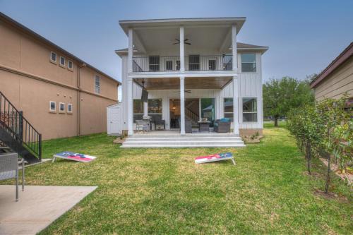Horseshoe Bay House | Stunning Luxury Home on Lake LBJ!