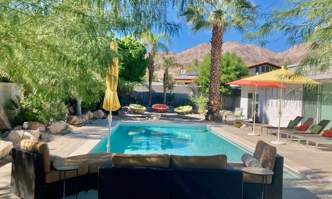 Palm Desert House | Stunning Mid-Century Home! Dreamy Private Backyard and Pool!