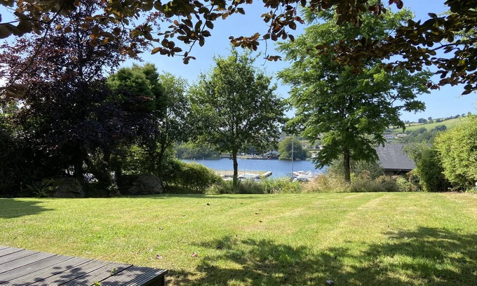Ballina House | Stunning Modern Home In Lakeside Village Location