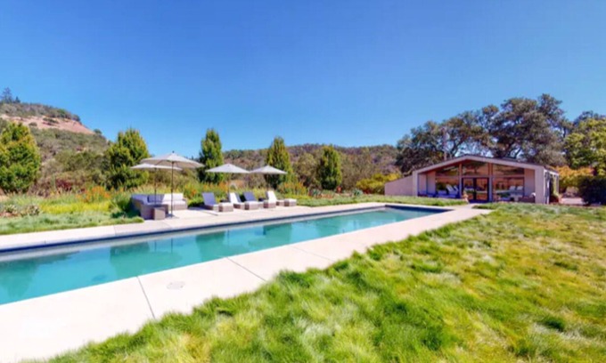 Glen Ellen Apartment | Stunning Modern Sonoma Wine Country Studio with 60' Lap Pool