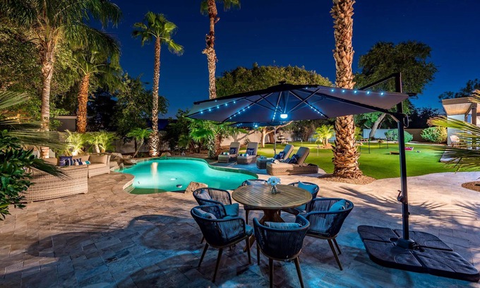 Saddle View Estates House | *STUNNING New Lstg*$2M*Resort Home * Free Pool Heat * Great Location