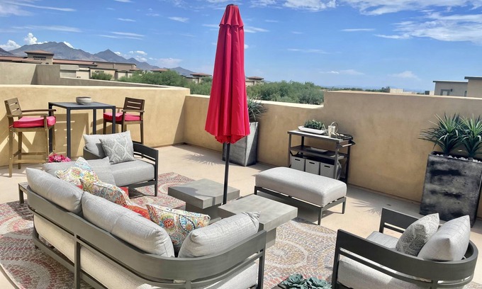 North Scottsdale House | Stunning North Scottsdale Townhome w/Rooftop Views