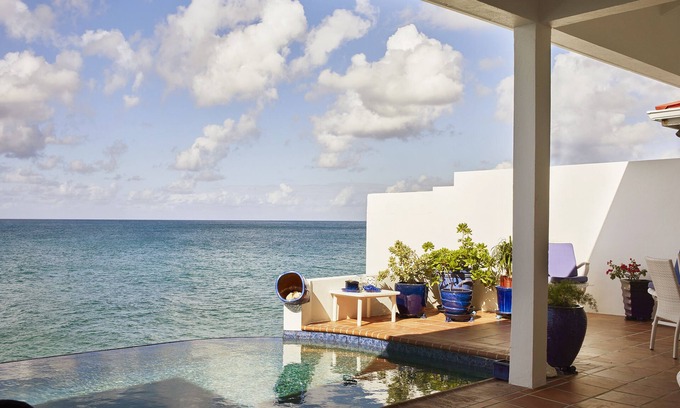 Simpson Bay Villa | Stunning ocean front villa