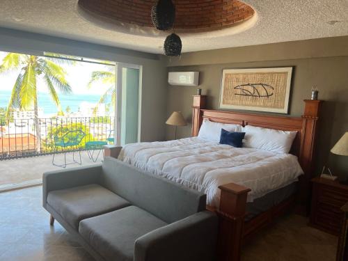 Colonia 5 de Diciembre House | Stunning Ocean Views, Villa Ecuador, Centrally located