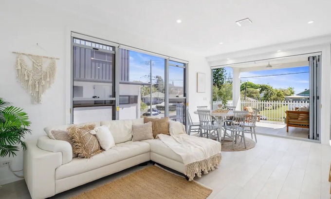 Kingscliff Apartment | Stunning ocean views from modern Kingscliff townhouse!