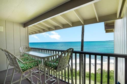 Wailua House Lots House | Stunning Oceanfront View Top Floor Condo at Wailua Bay View