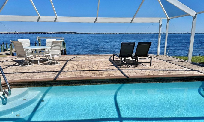 Caloosahatchee House | Stunning open water view 3 bedroom house, pool, private dock