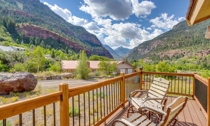 Ridgway House | Stunning Ouray Escape with Panoramic Mountain Views!